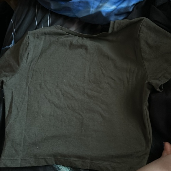 Olive green or army green size medium from wild fable - Picture 3 of 3